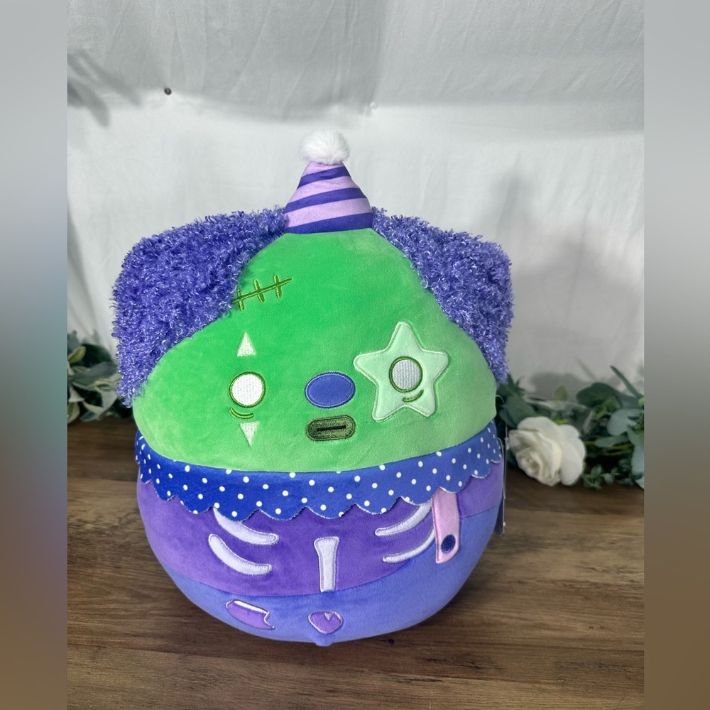 Squishmallow 12” Mallowmash X. AXIS zombie clown